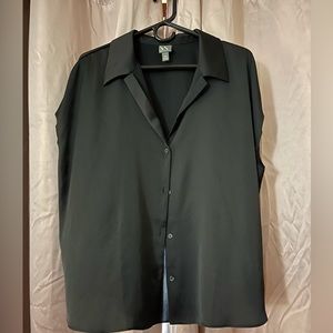 Beautiful black flowy cap sleeve blouse